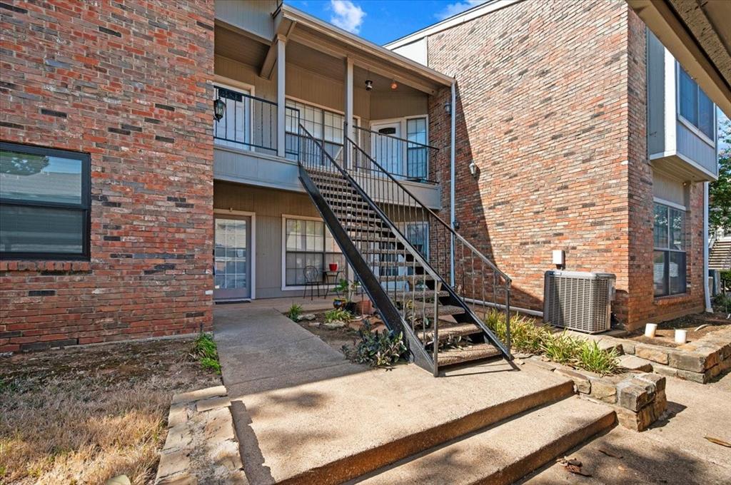 400 Pebble Way 161 Property Photo 2