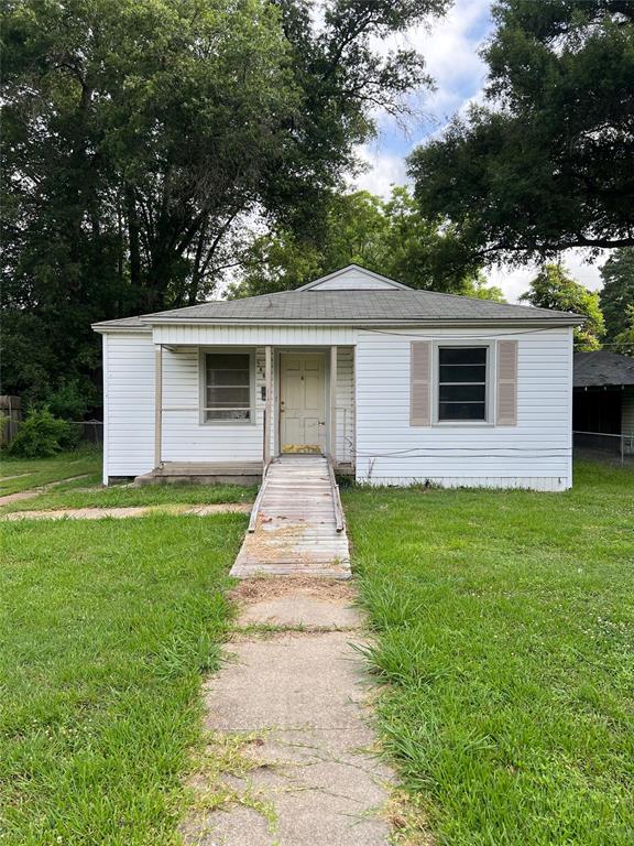 2728 Hillcrest Avenue Property Photo 1