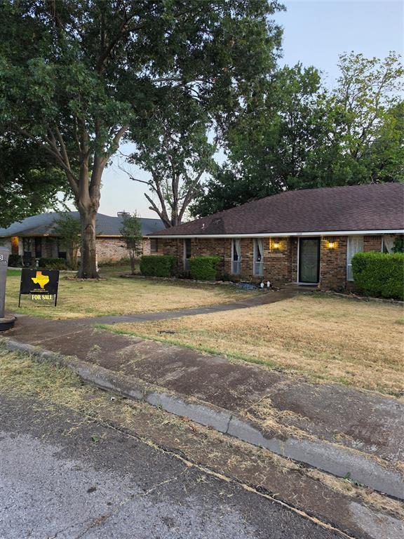 1033 Shadywood Lane Property Photo 1