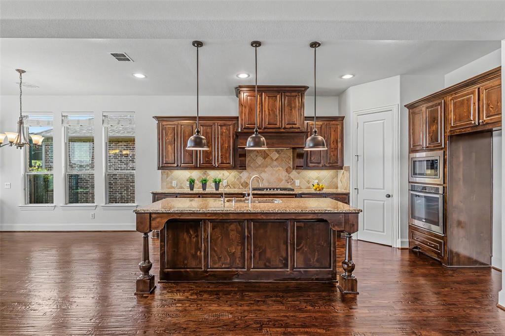 7527 Wright Drive Property Photo 4