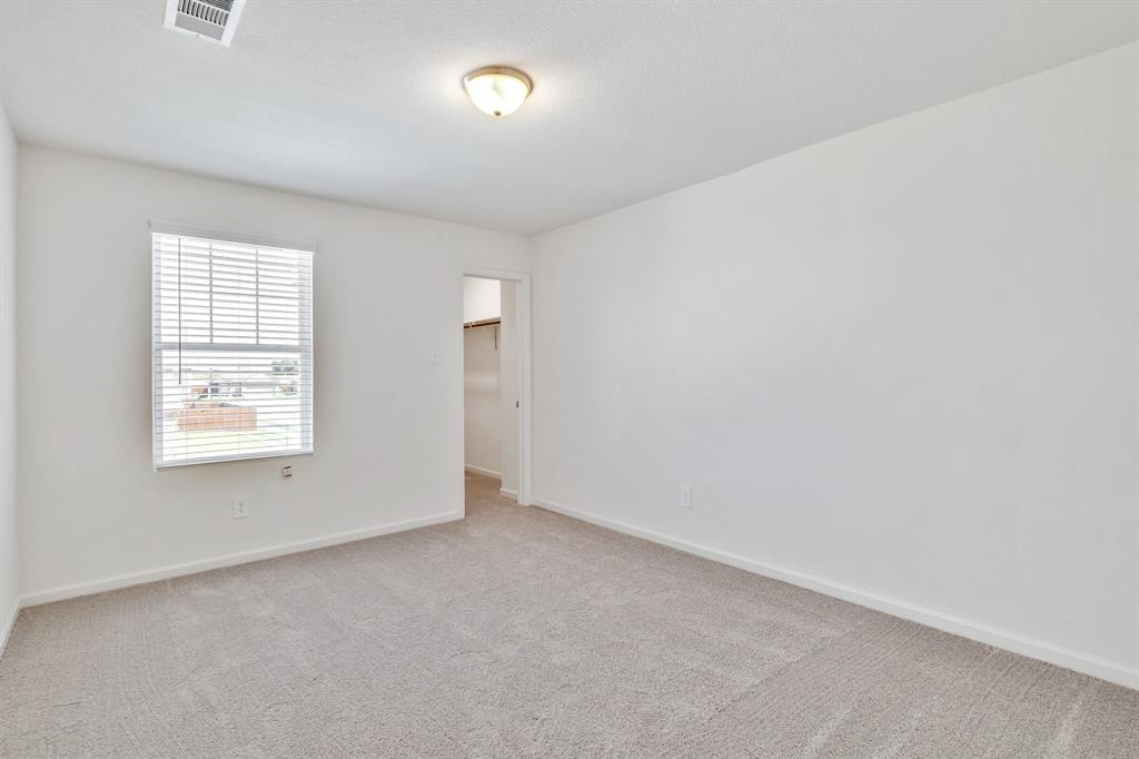 795 Yorkshire Drive Property Photo 25