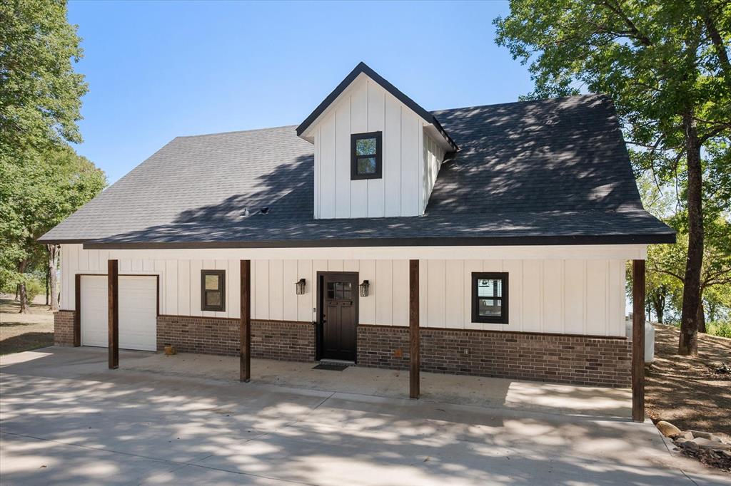 429 Meandering Way Property Photo 3