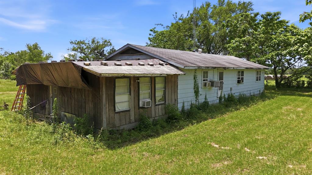 368 County Road 4960 Property Photo 4