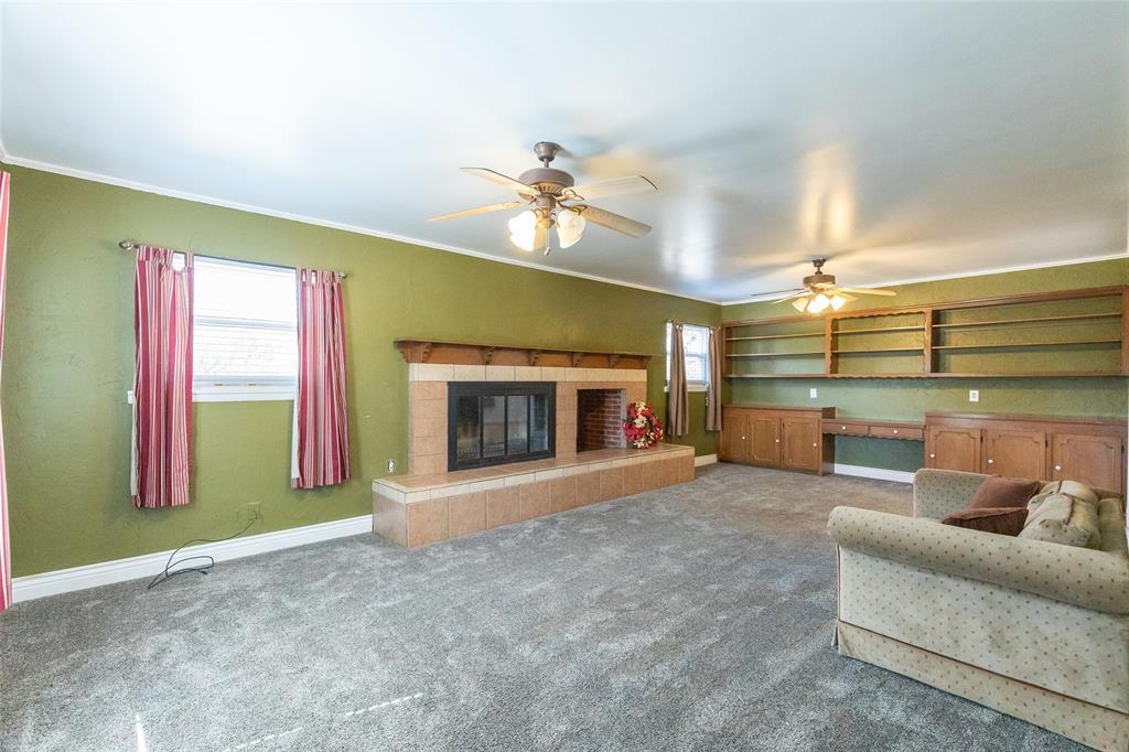 902 Avenue O Property Photo 5