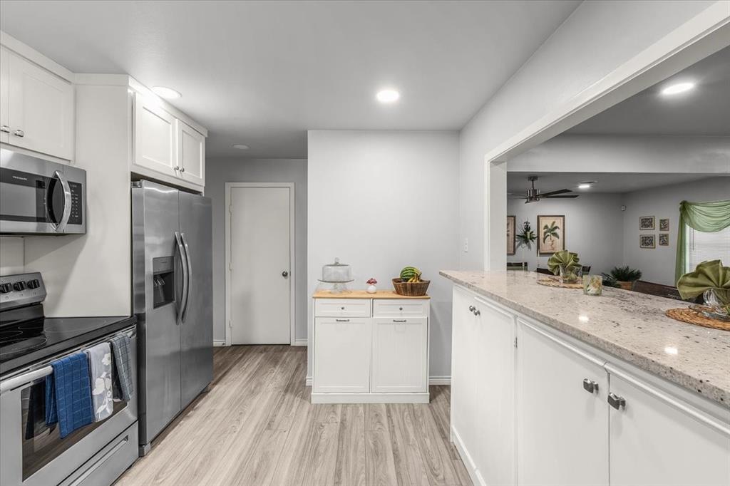 2244 Cambridge Drive Property Photo 12