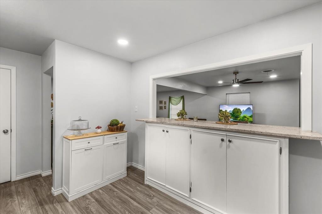 2244 Cambridge Drive Property Photo 16