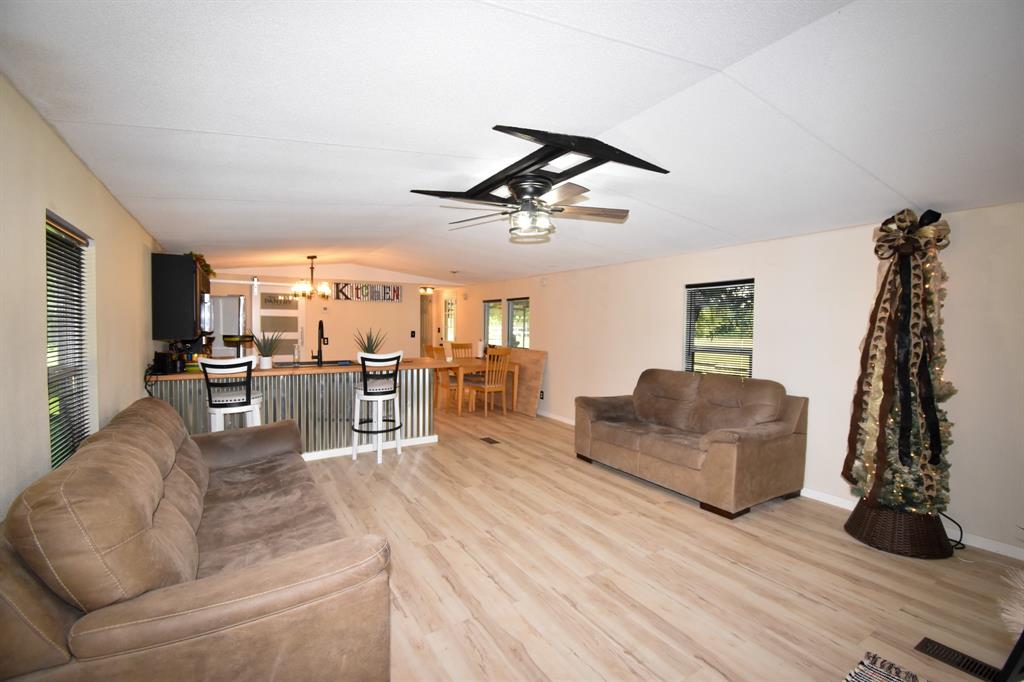 239 County Road 160 Property Photo 8