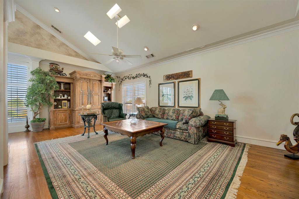504 N Main Property Photo 26