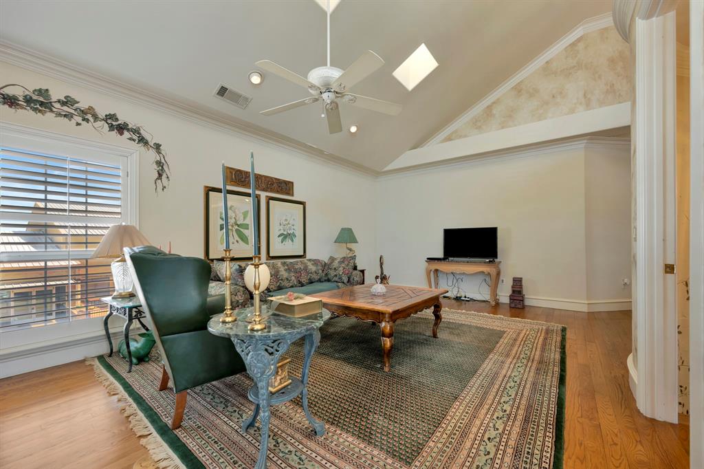 504 N Main Property Photo 27