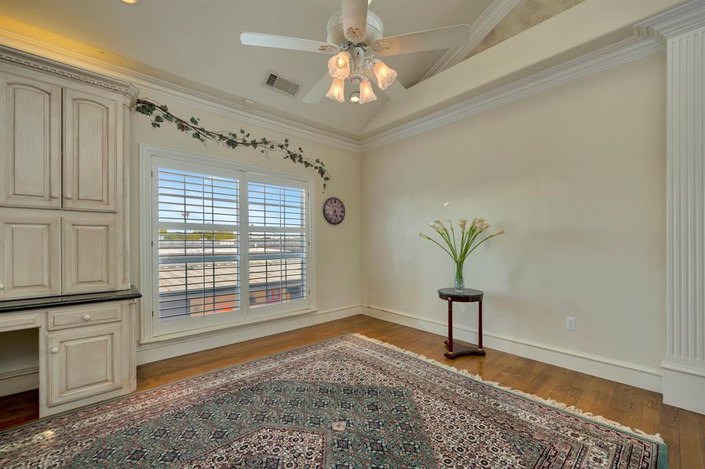 504 N Main Property Photo 31