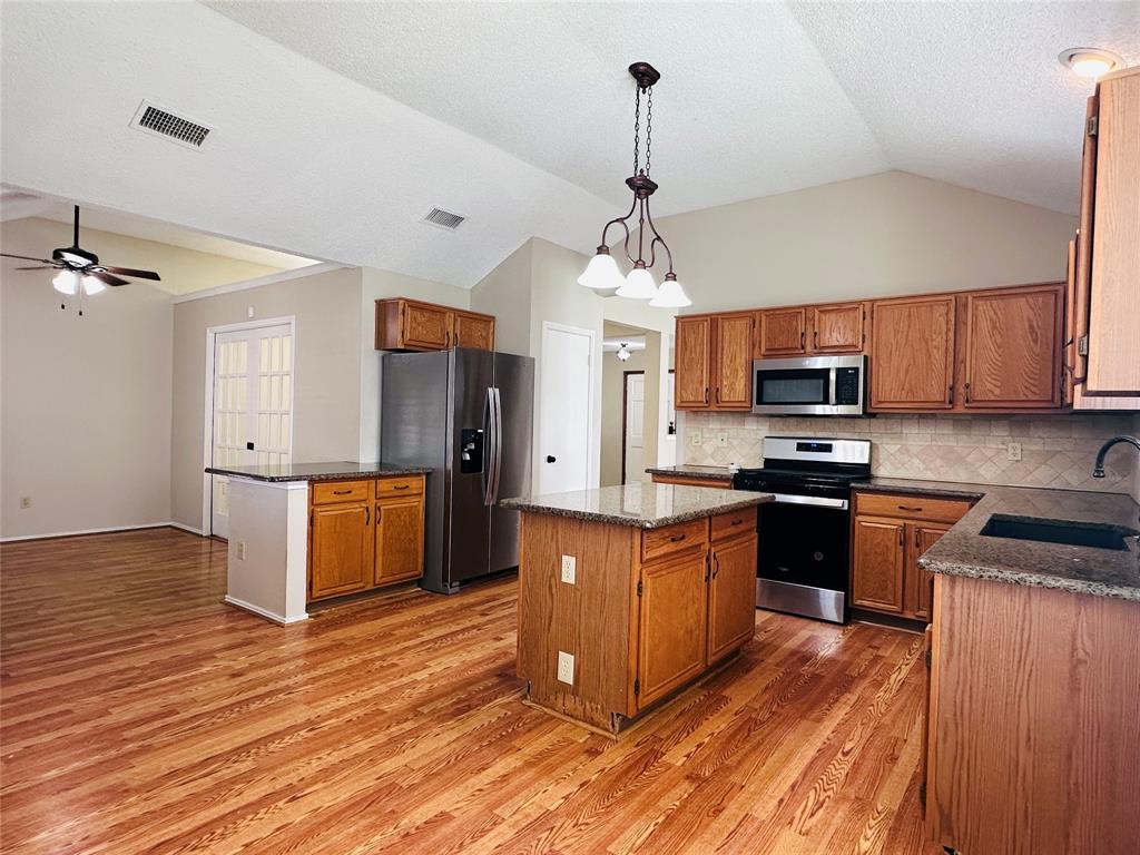 7510 Beverly Drive Property Photo 3