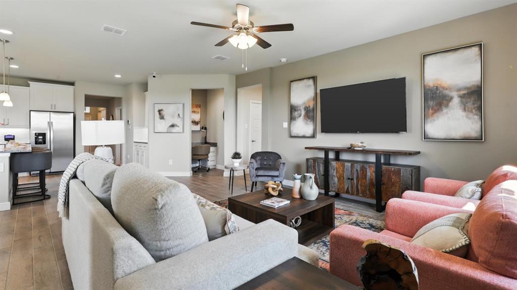 736 Soaring Hawk Drive Property Photo 10