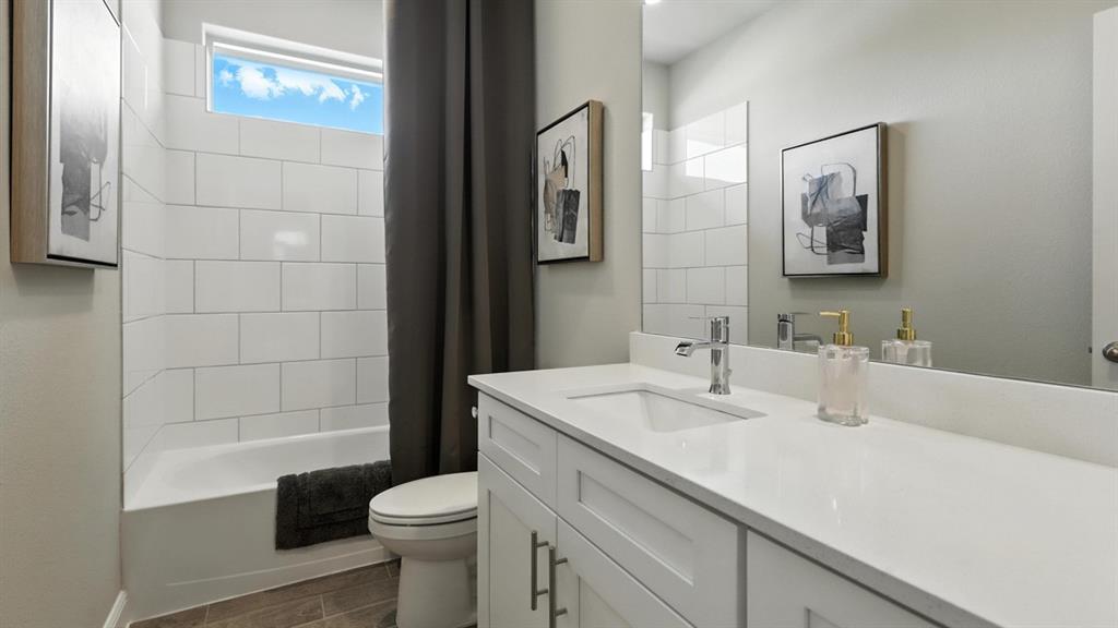 736 Soaring Hawk Drive Property Photo 17