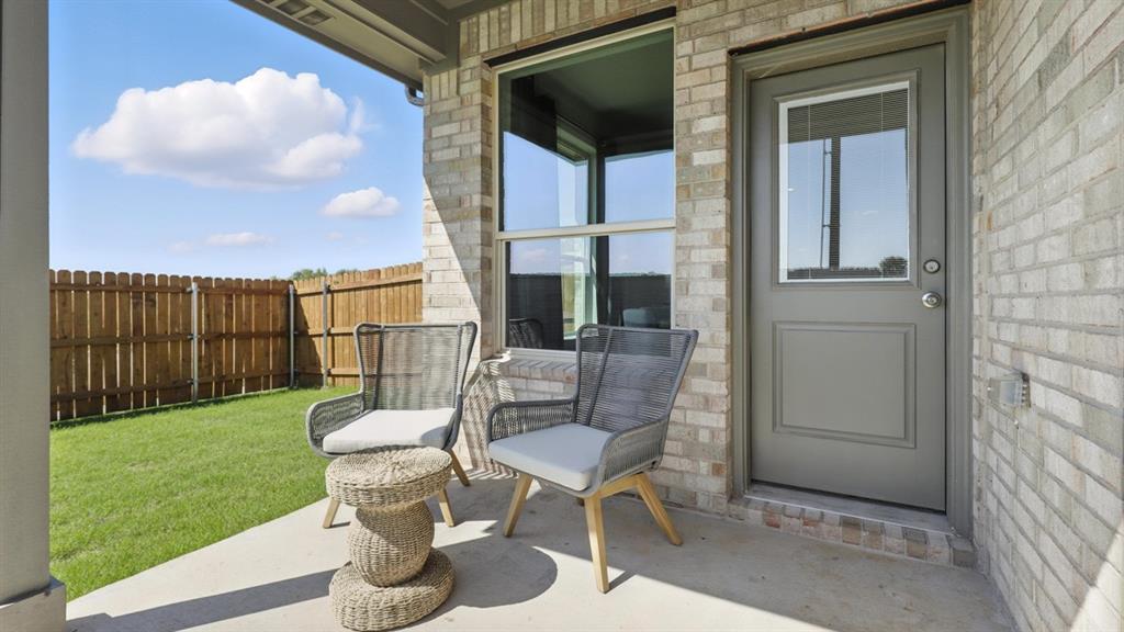 736 Soaring Hawk Drive Property Photo 23