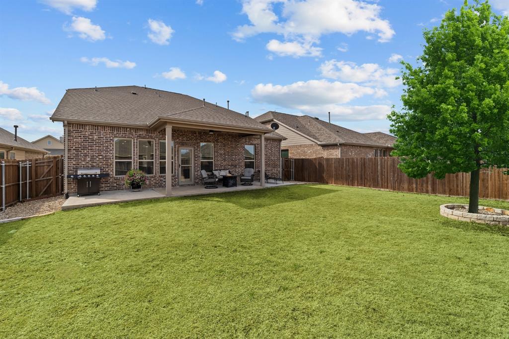 910 Black Hawk Drive Property Photo 2