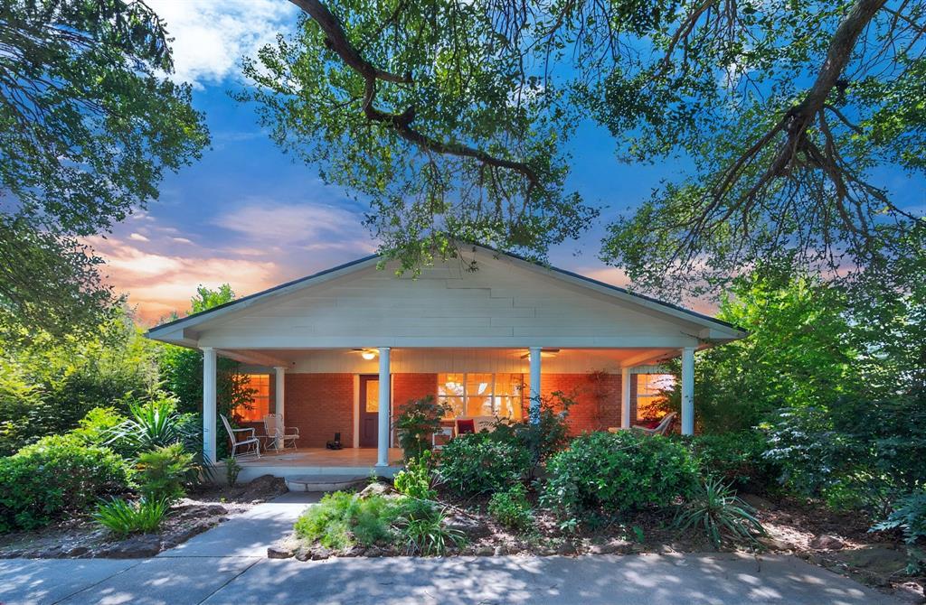 1814 Robbins Road Property Photo 1