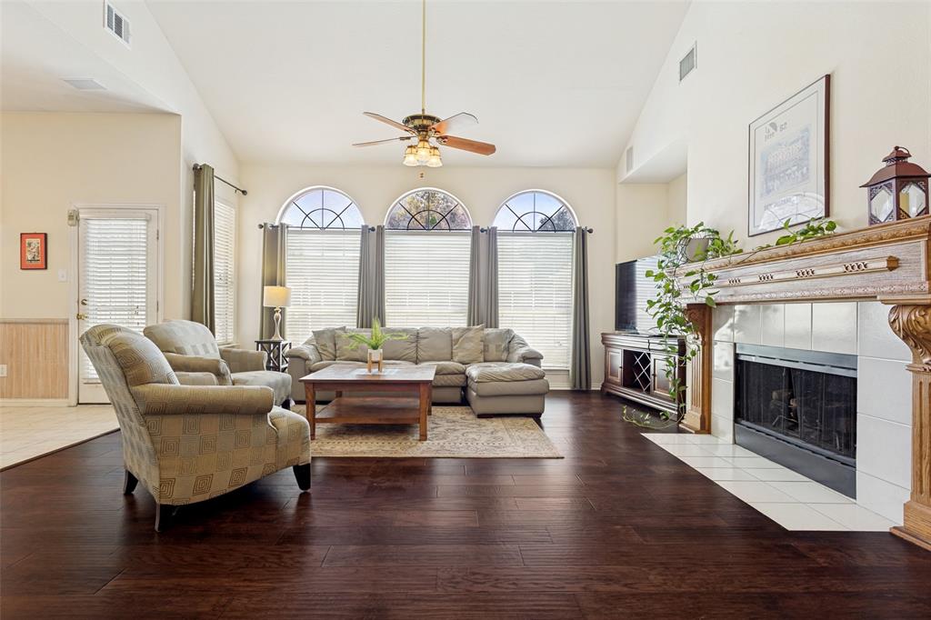 4308 Cedar Valley Drive Property Photo 10