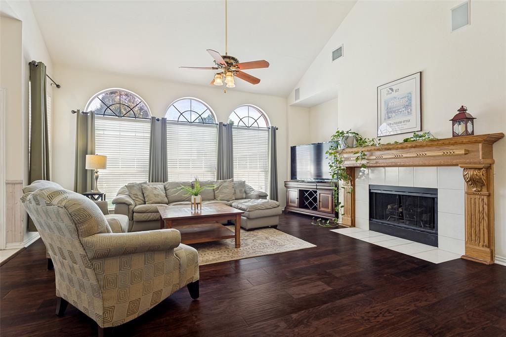4308 Cedar Valley Drive Property Photo 11