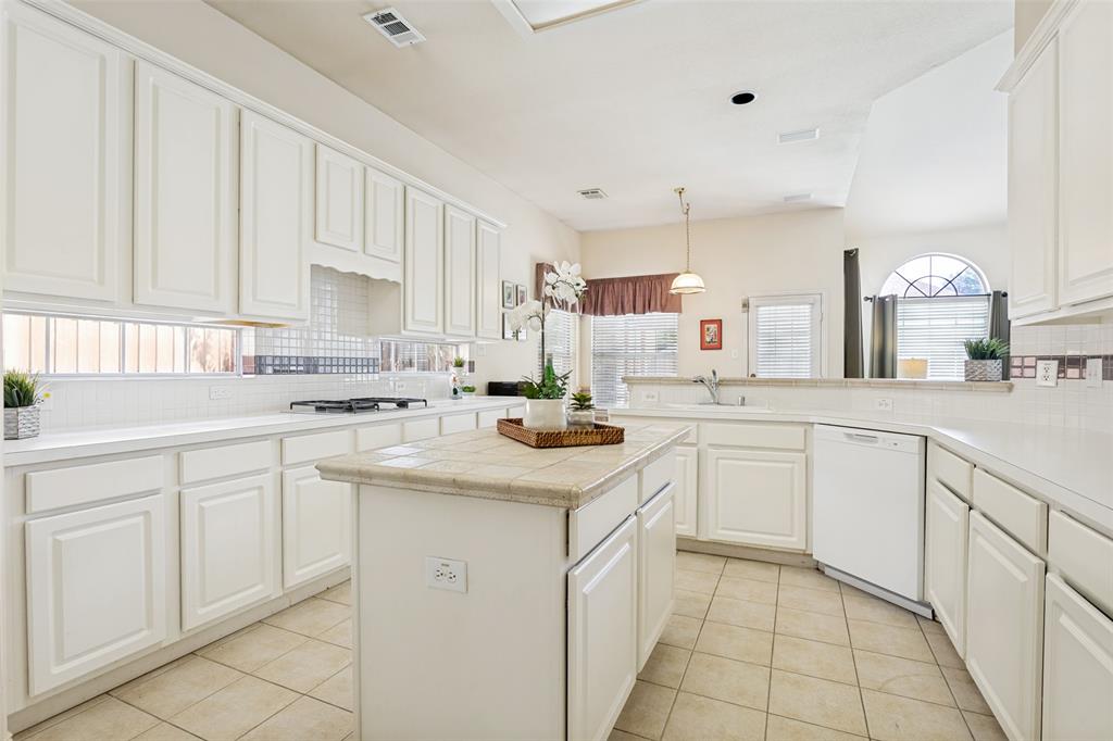 4308 Cedar Valley Drive Property Photo 13