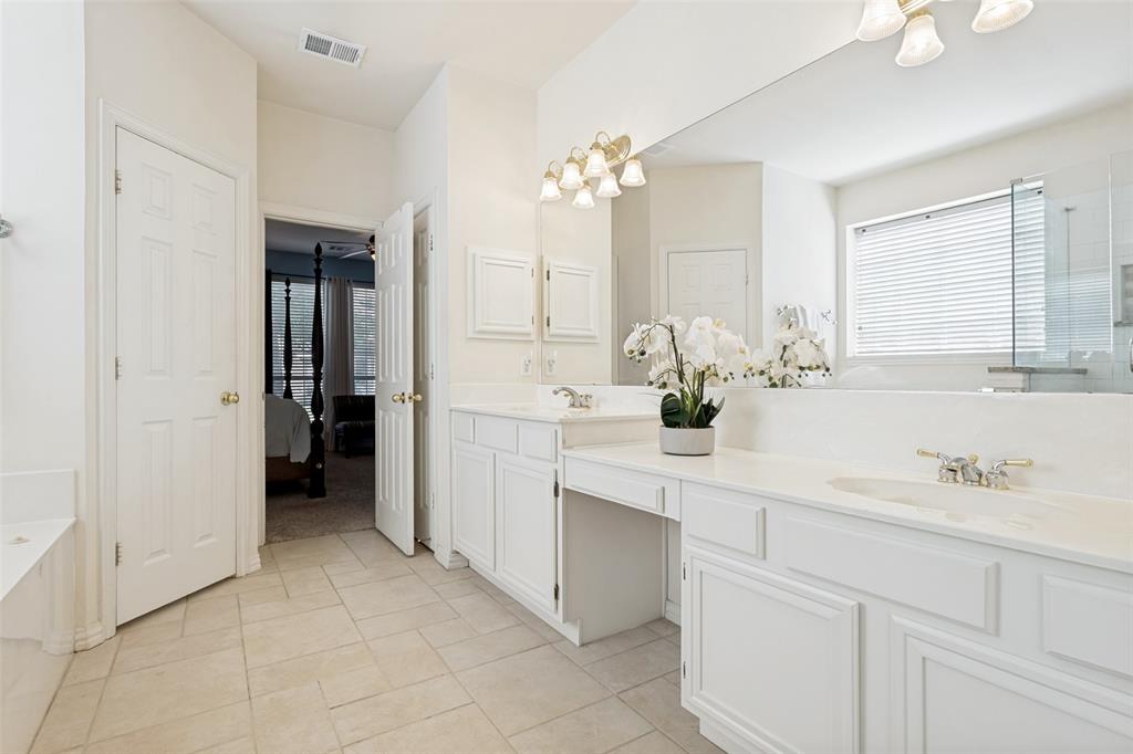 4308 Cedar Valley Drive Property Photo 17