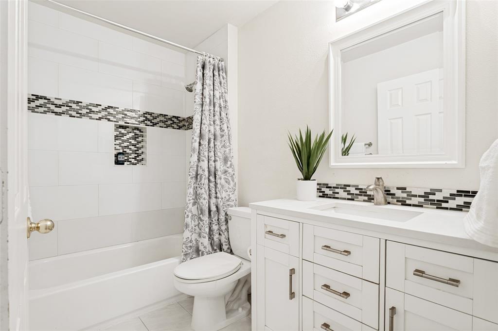 4308 Cedar Valley Drive Property Photo 23