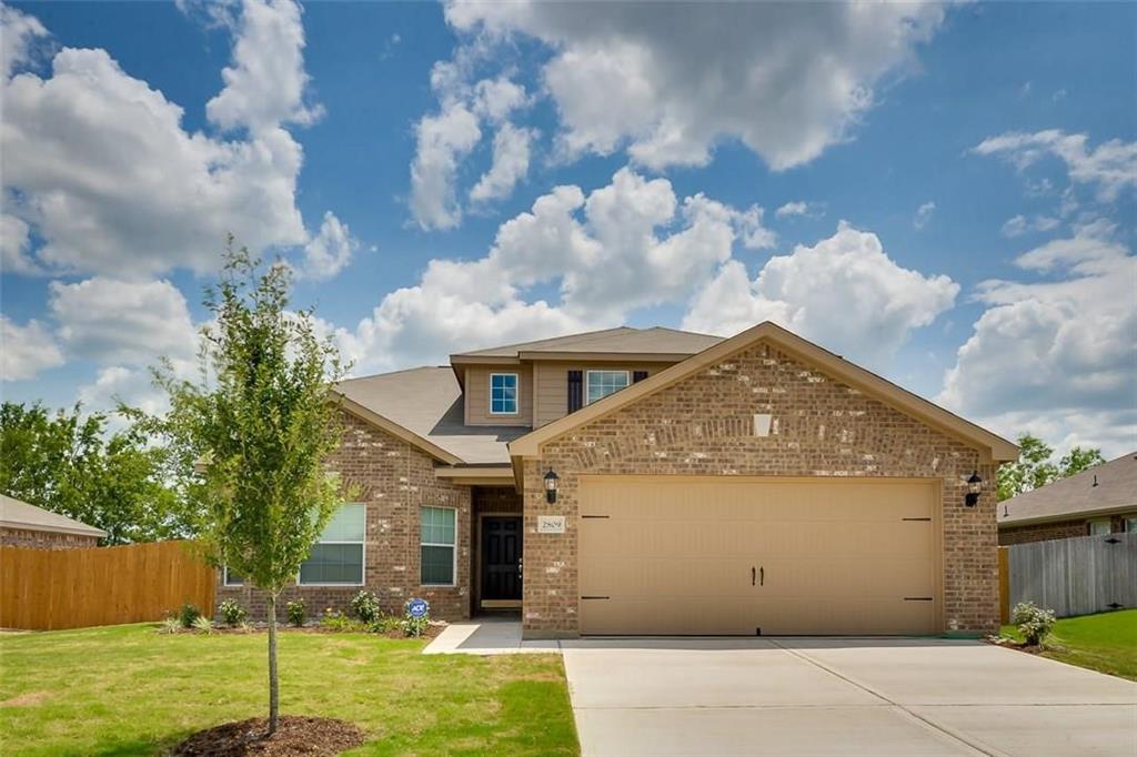 215 SILVERLEAF Drive Property Photo 1