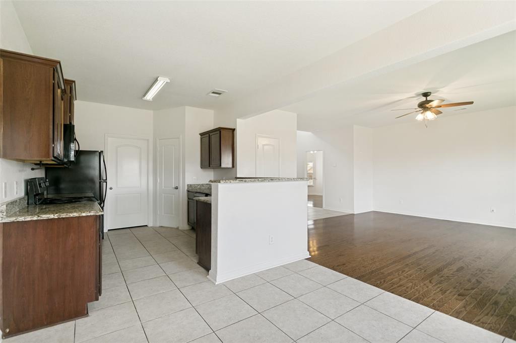 215 Silverleaf Drive Property Photo 13