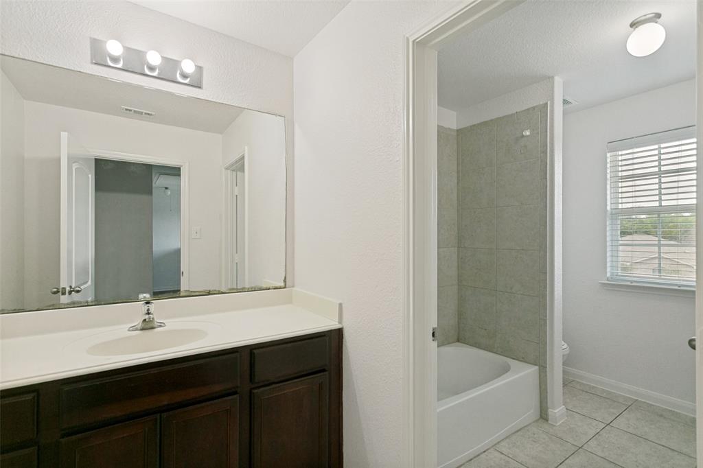 215 Silverleaf Drive Property Photo 24