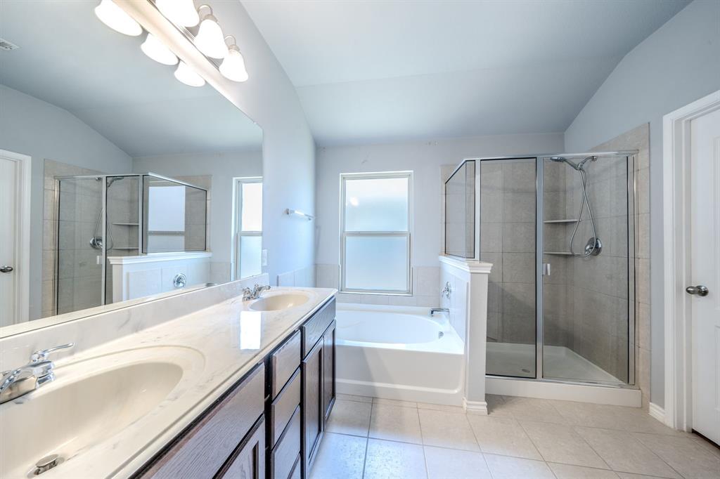5735 Mountain Hollow Drive Property Photo 13