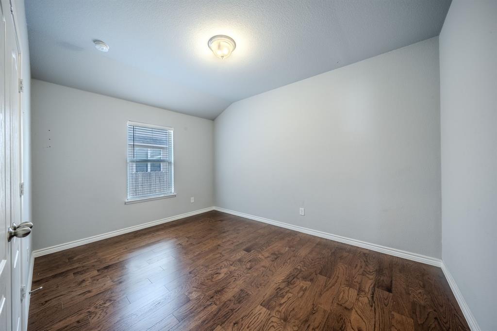 5735 Mountain Hollow Drive Property Photo 14