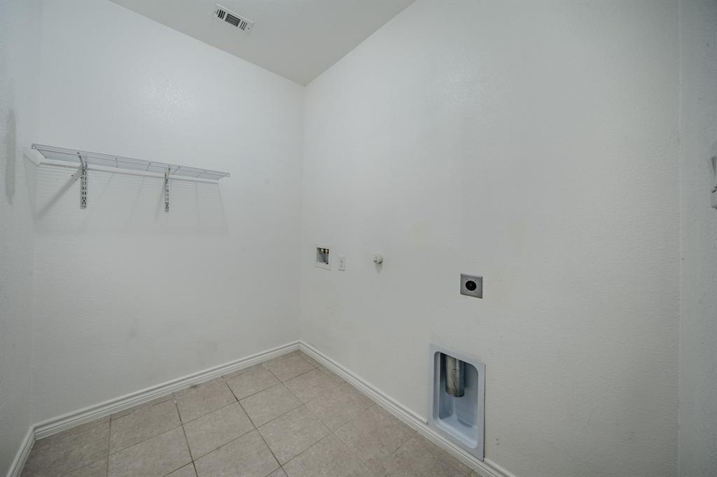 5735 Mountain Hollow Drive Property Photo 19