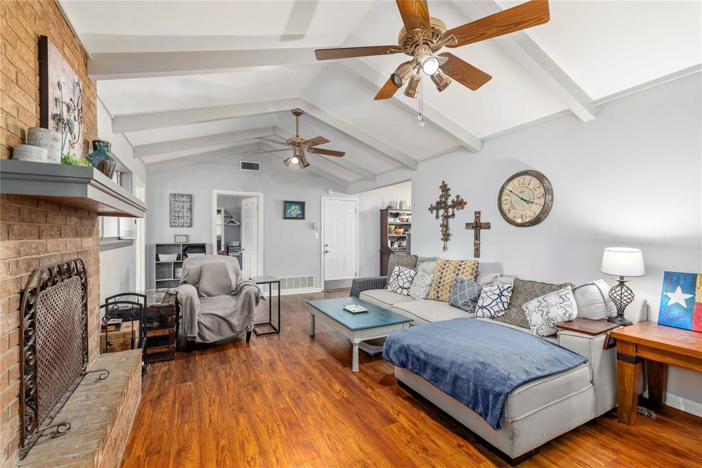 2107 16th Street Property Photo 3