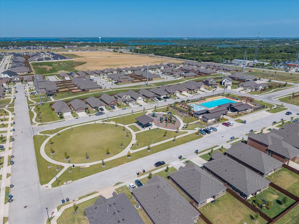 772 Soar Sky Way Property Photo 4