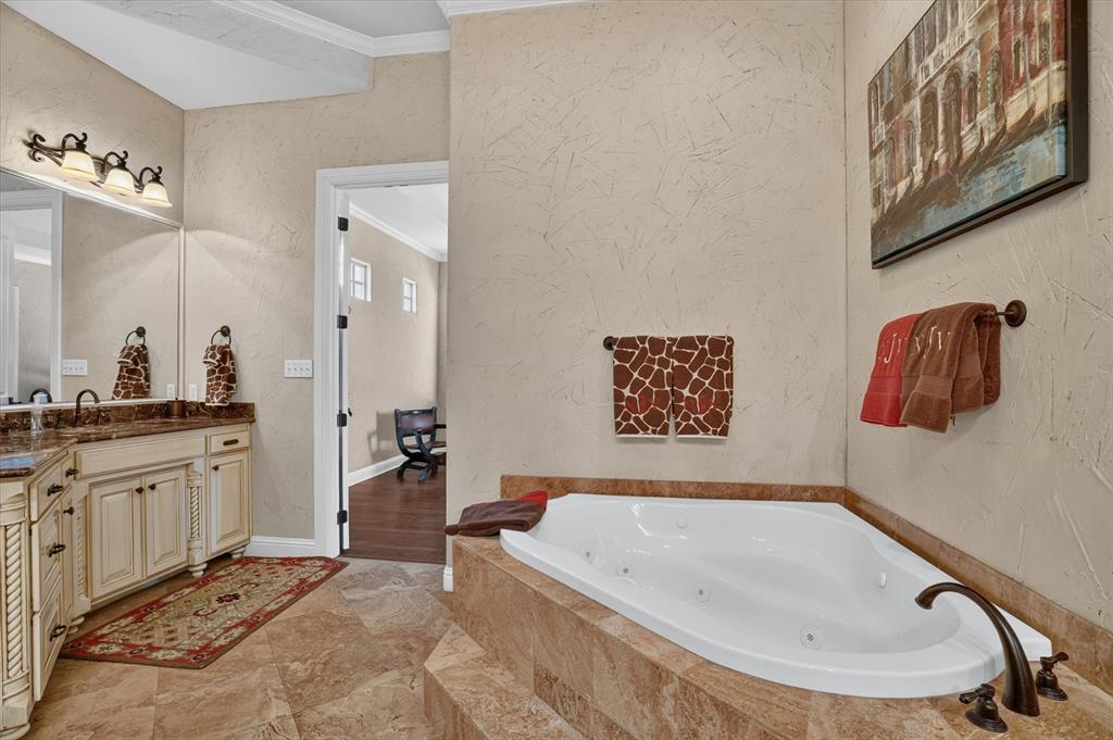 100 Canyon Ridge Trail Property Photo 25