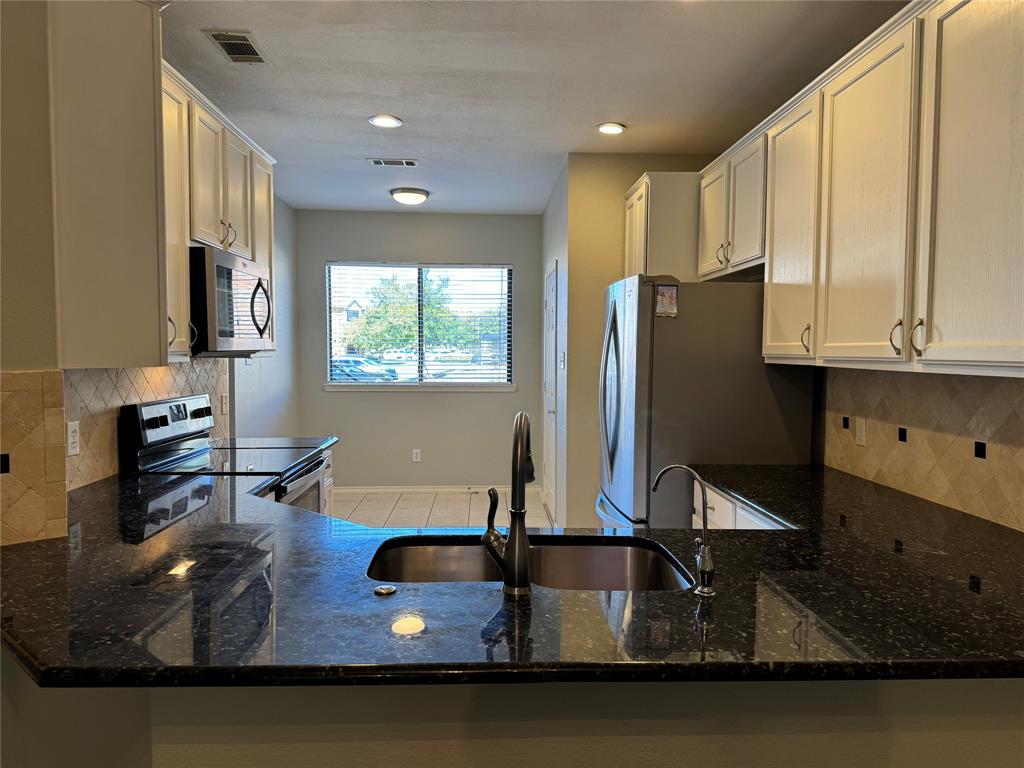 2026 Signal Ridge Place Property Photo 11