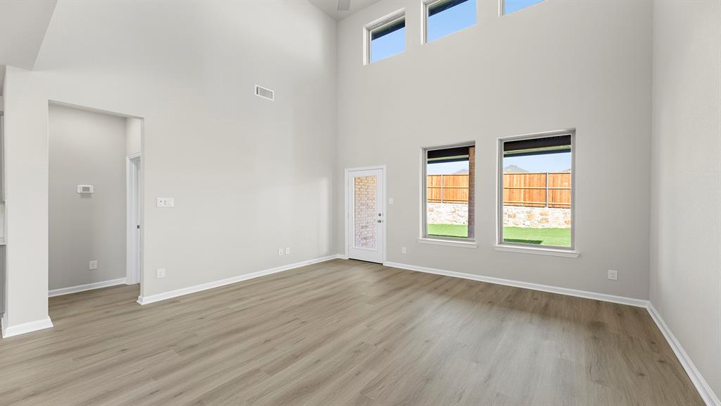 1640 Gracehill Way Property Photo 15