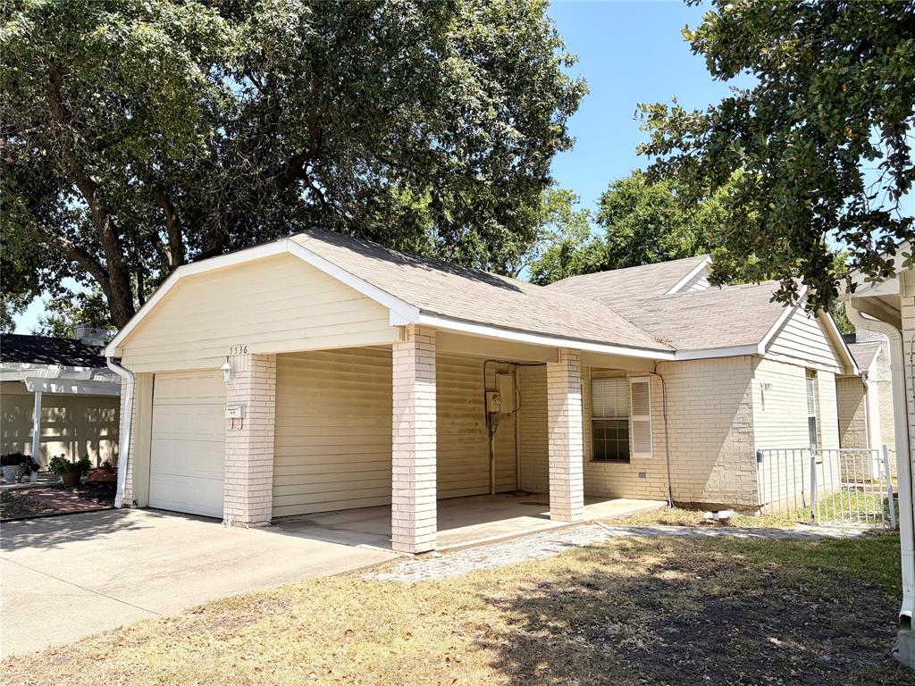 5536 Club Crest Drive Property Photo 1