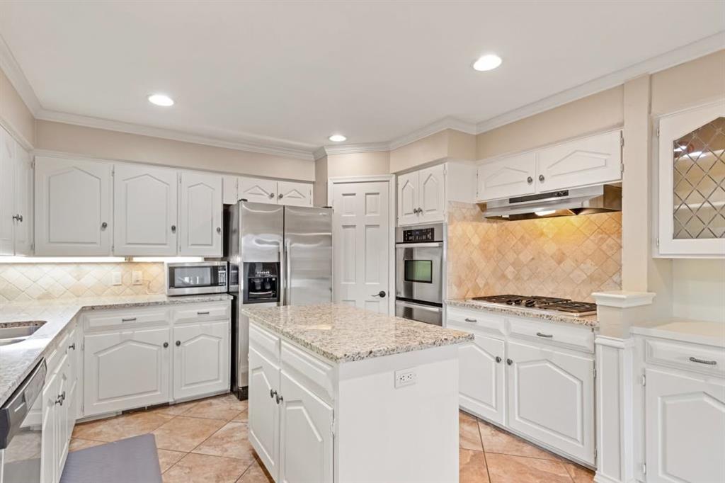 6950 Joyce Way Property Photo 5