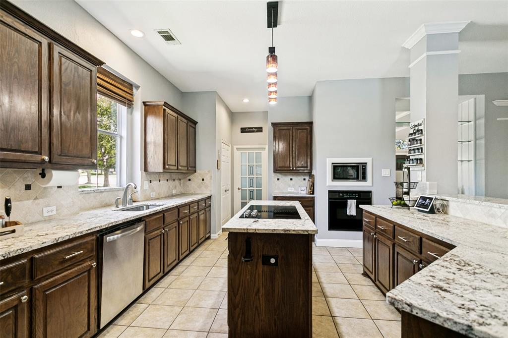 1702 Bluffview Lane Property Photo 4