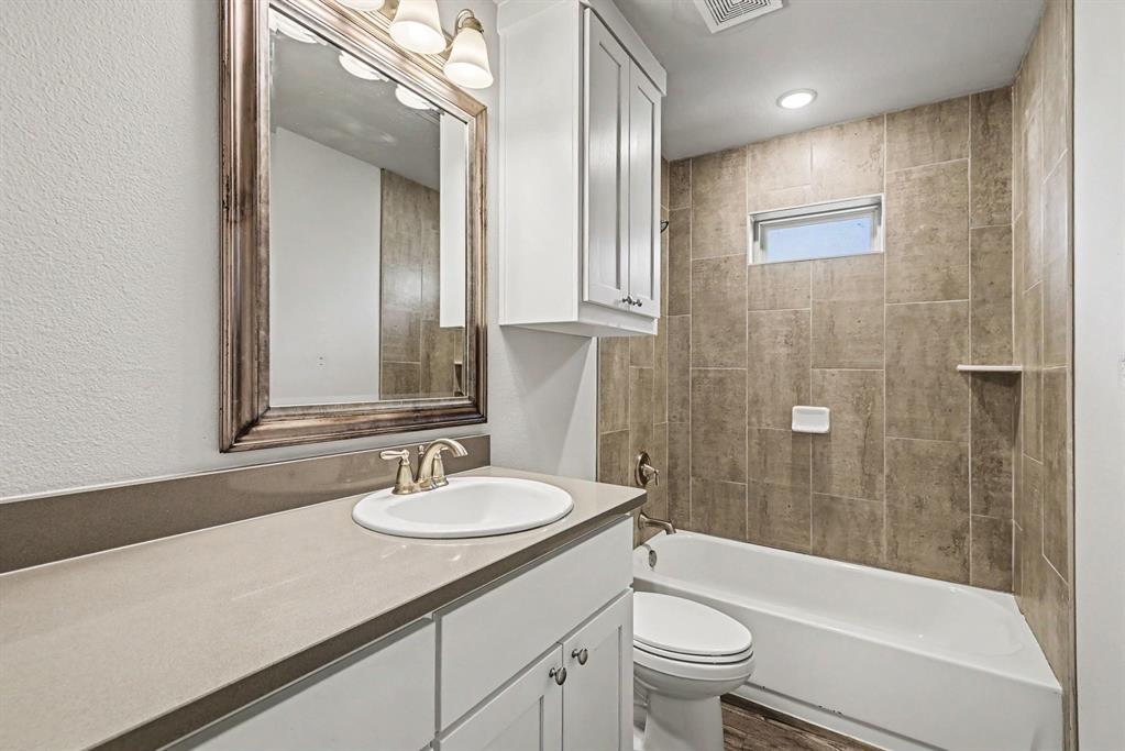 977 Sam Street Property Photo 19
