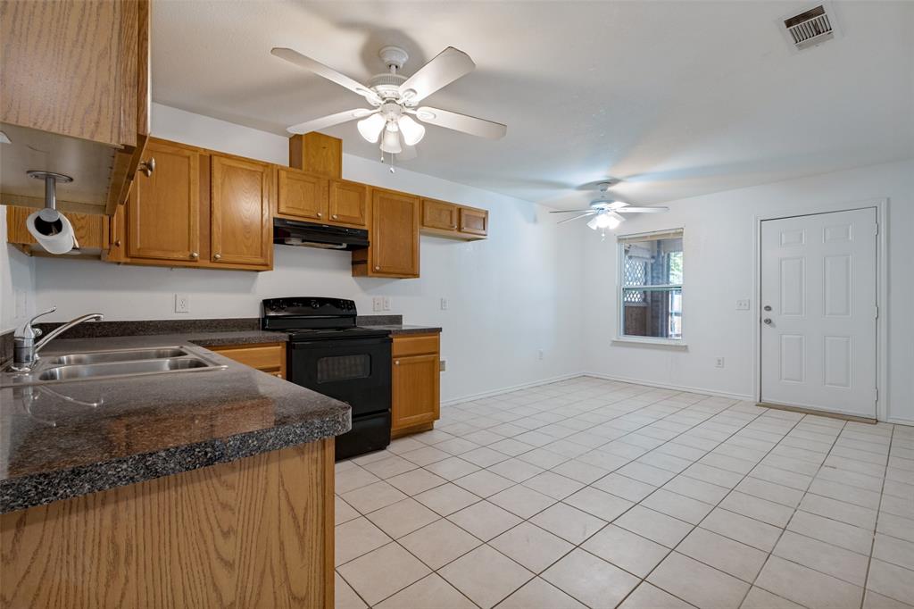 2932 Cypress Avenue Property Photo 9