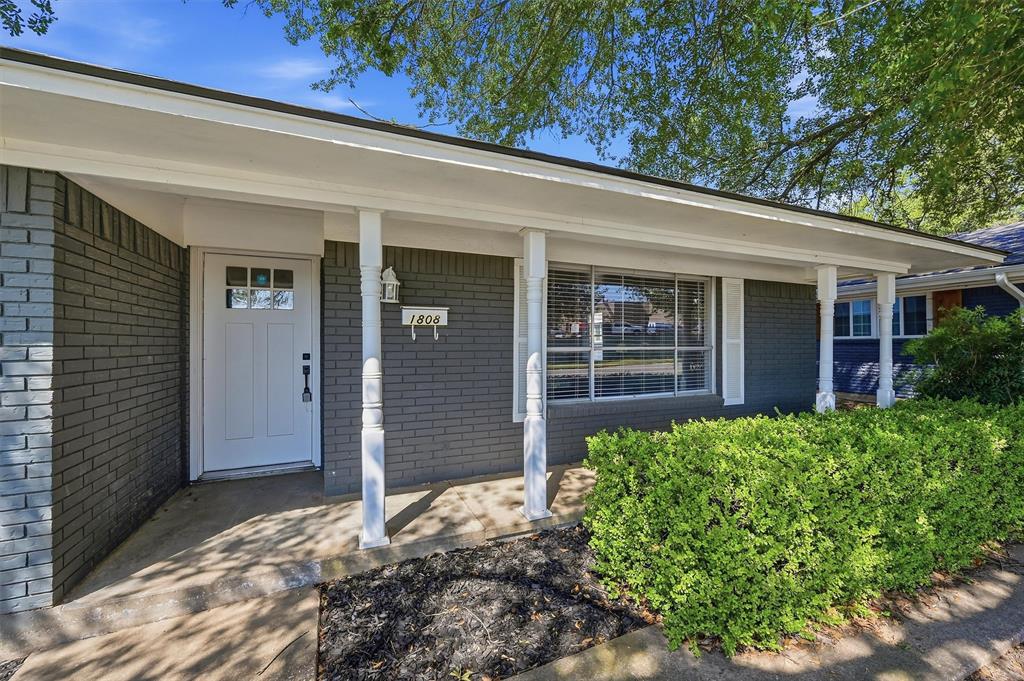 1808 Robin Drive Property Photo 2