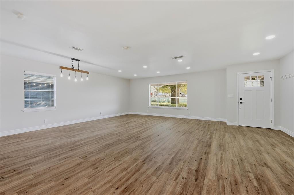1808 Robin Drive Property Photo 5