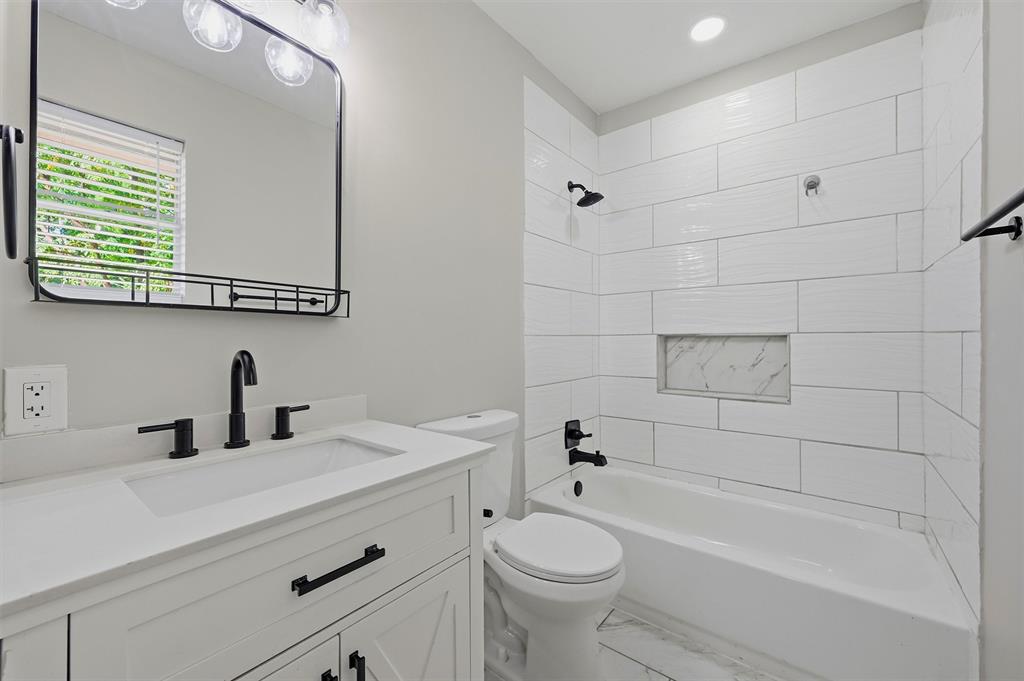 1808 Robin Drive Property Photo 19
