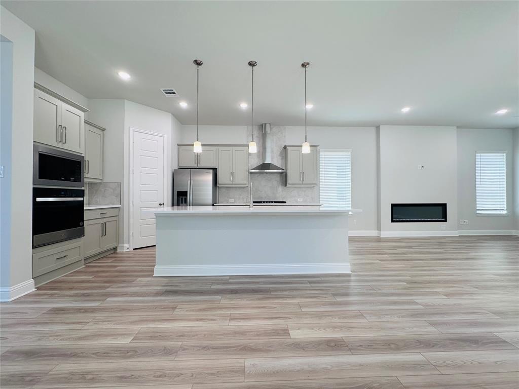7017 Sunset Boulevard Property Photo 11