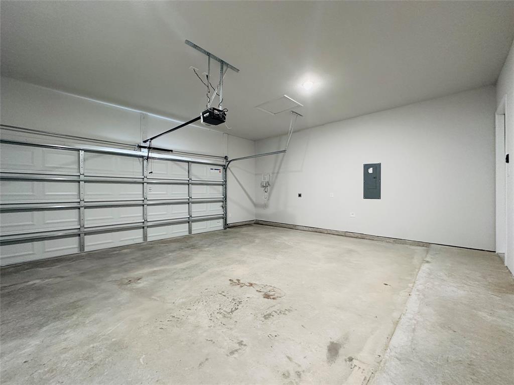 7017 Sunset Boulevard Property Photo 17