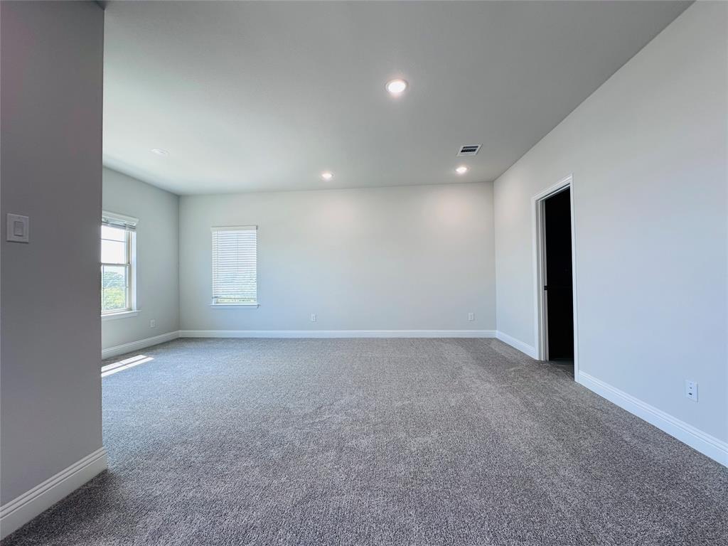 7017 Sunset Boulevard Property Photo 21