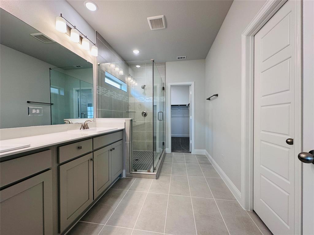 7017 Sunset Boulevard Property Photo 24