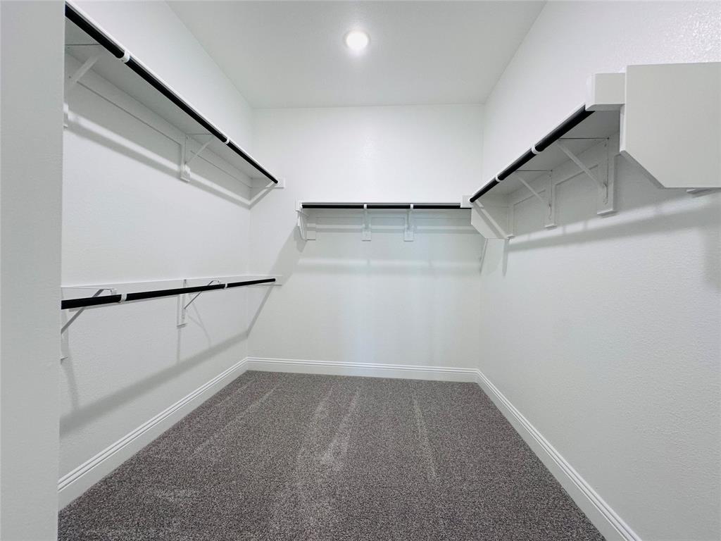 7017 Sunset Boulevard Property Photo 27