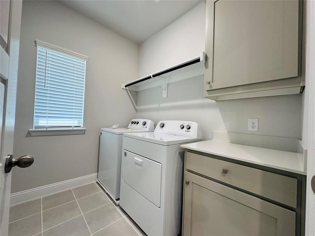 7017 Sunset Boulevard Property Photo 28